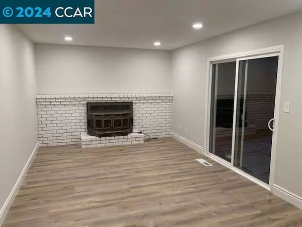 1331 Springhill Dr, Pittsburg, CA 94565