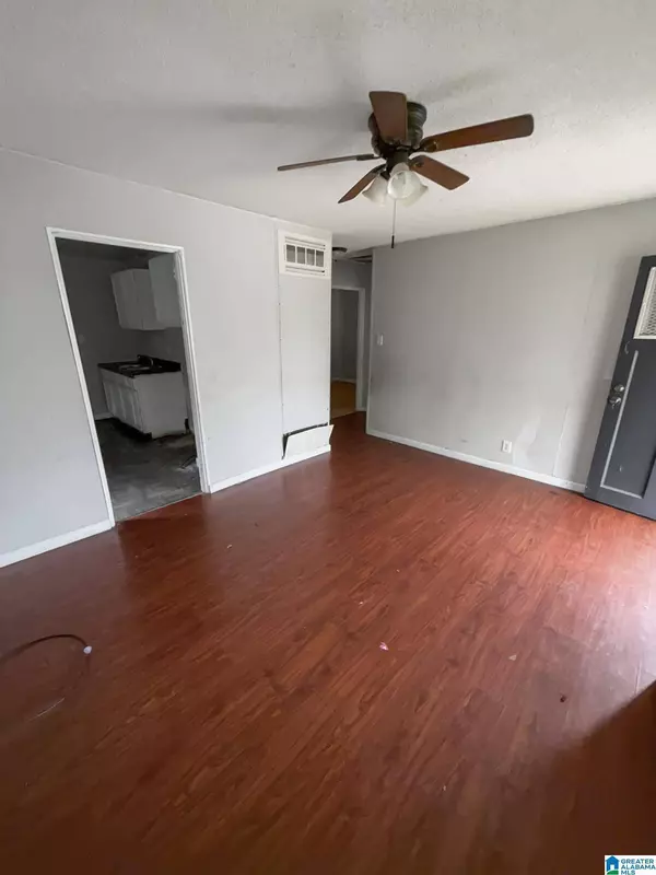 245 FLORA STREET SW, Birmingham, AL 35211