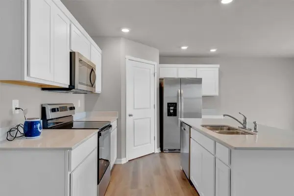 735 Juneberry DR, Palo, IA 52324