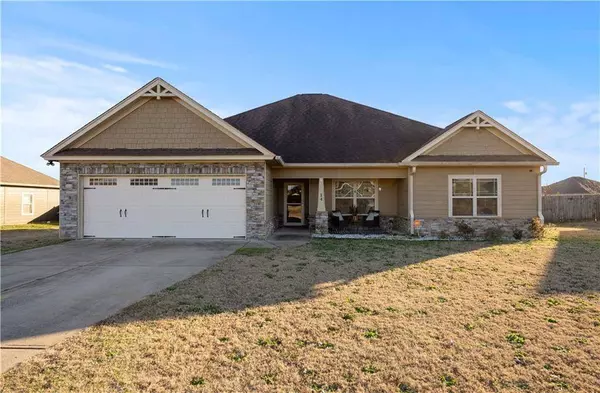 14 Winter Hawk DR, Fort Mitchell, AL 36856