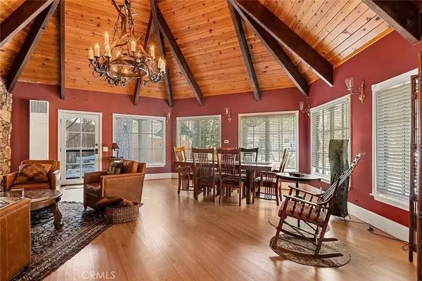 801 Kuffel Canyon RD, Lake Arrowhead, CA 92385