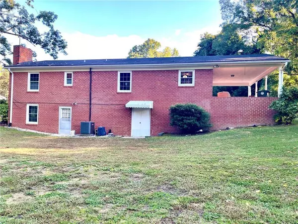 451 Lindsey AVE, Asheboro, NC 27203