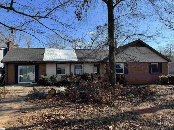 2 Willowood Drive, Spartanburg, SC 29303-9416