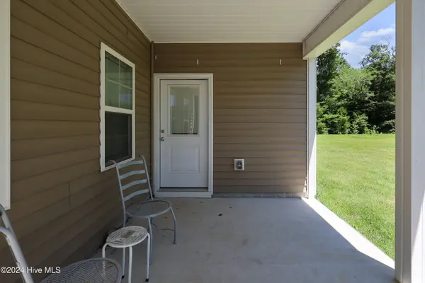 492 Old 30 RD, Jacksonville, NC 28546