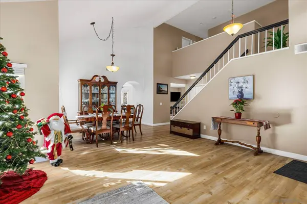 12884 Amaranth St, San Diego, CA 92129