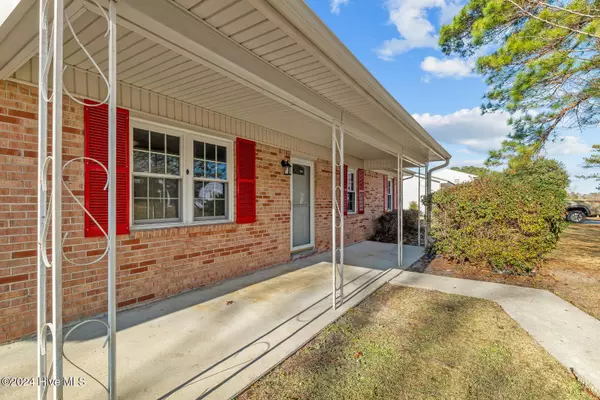 158 White Oak BLVD, Jacksonville, NC 28546