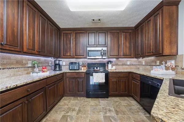 14 Winter Hawk DR, Fort Mitchell, AL 36856