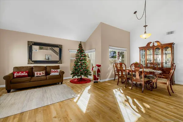 12884 Amaranth St, San Diego, CA 92129