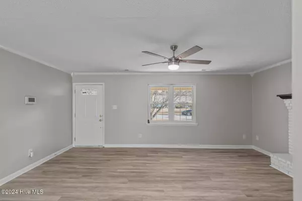 158 White Oak BLVD, Jacksonville, NC 28546