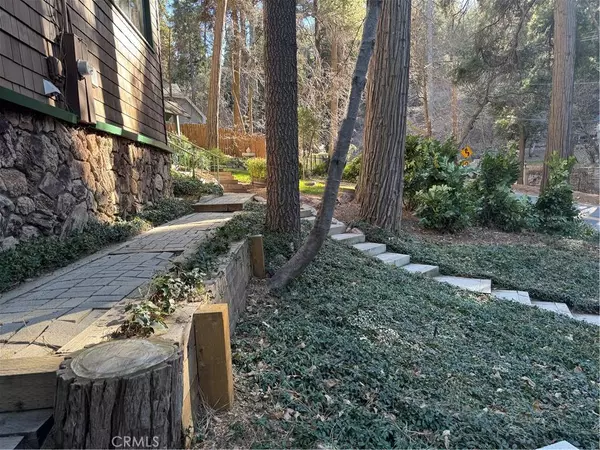 801 Kuffel Canyon RD, Lake Arrowhead, CA 92385