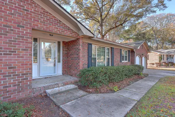 41 Sorento Blvd, Hanahan, SC 29410