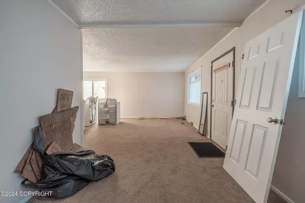 3624 E 16th AVE, Anchorage, AK 99508