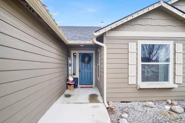 19002 E Grace Ave, Spokane Valley, WA 99027