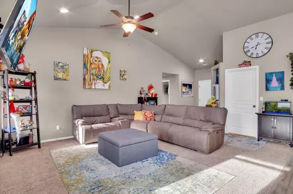 19002 E Grace Ave, Spokane Valley, WA 99027