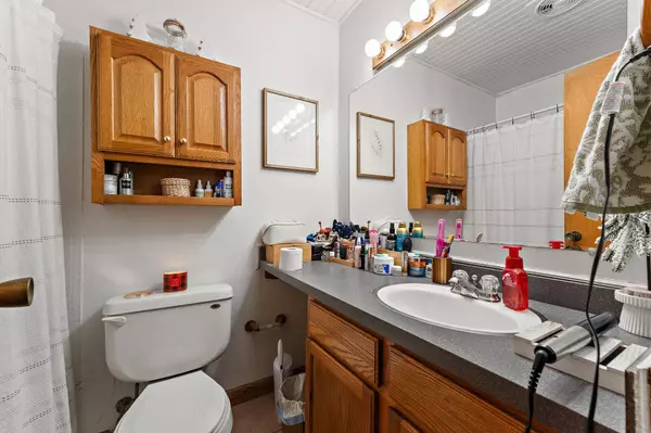 8831 Schneider AVE #64, Highland, IN 46322