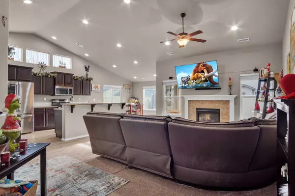 19002 E Grace Ave, Spokane Valley, WA 99027