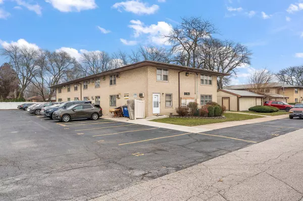 8821 Schneider AVE #34, Highland, IN 46322