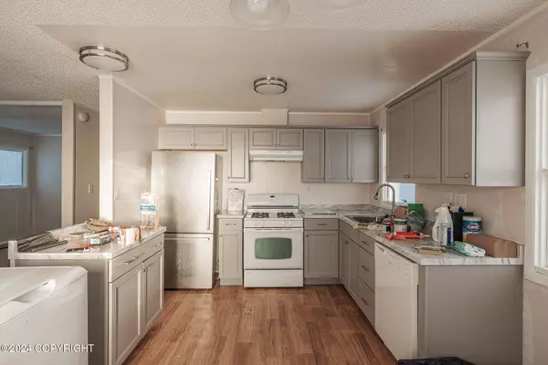 3624 E 16th AVE, Anchorage, AK 99508