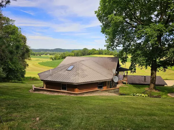 27427 Barnett Lane, Lone Rock, WI 53556