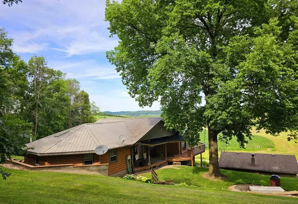 27427 Barnett Lane, Lone Rock, WI 53556