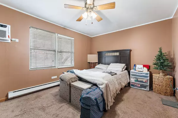 8831 Schneider AVE #64, Highland, IN 46322