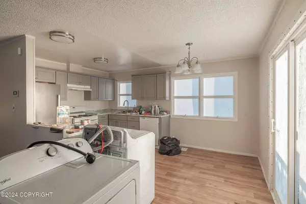 3624 E 16th AVE, Anchorage, AK 99508