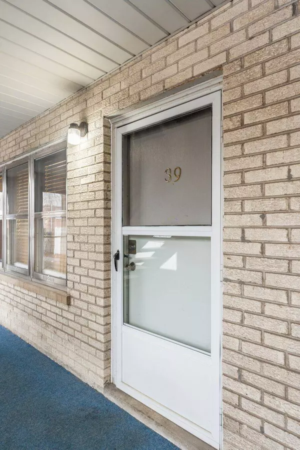 8821 Schneider AVE #39, Highland, IN 46322