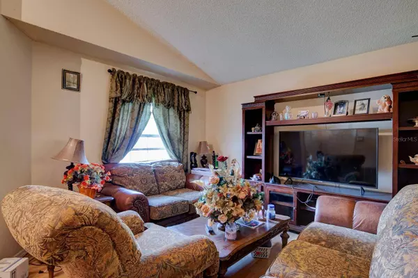 6554 MERITMOOR CIR, Orlando, FL 32818