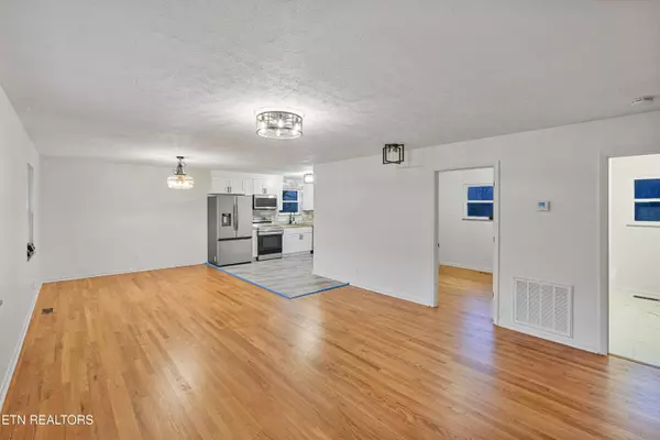 4735 Daystar LN, Knoxville, TN 37918