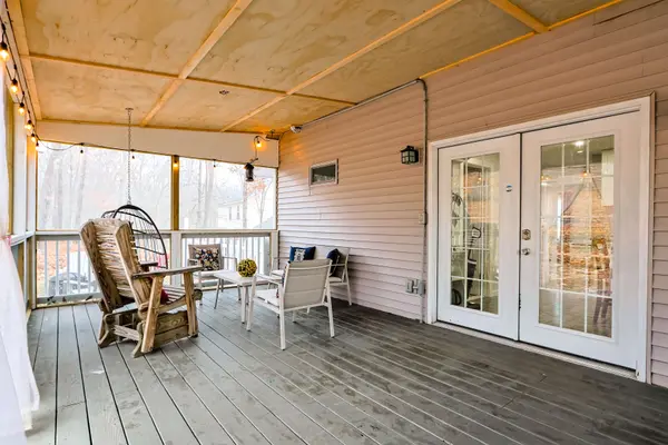 112 Sparrow Loop, Bushkill, PA 18324-8629