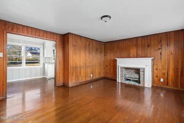 221 Lakeview Drive, Tupelo, MS 38801