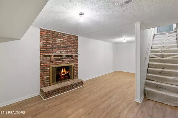 4735 Daystar LN, Knoxville, TN 37918