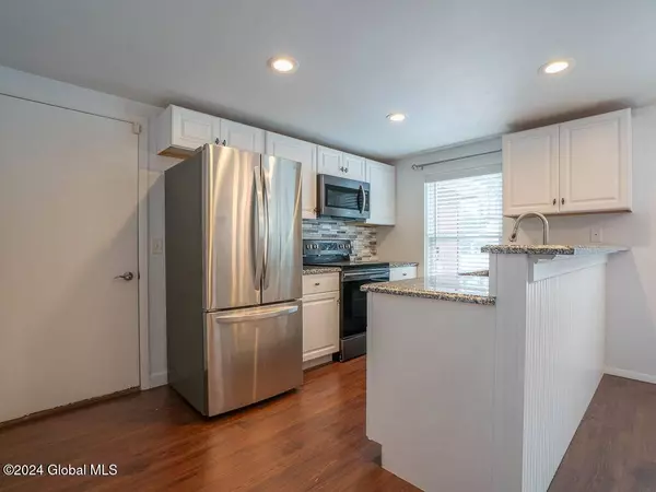 80 Thimbleberry Road, Malta, NY 12020