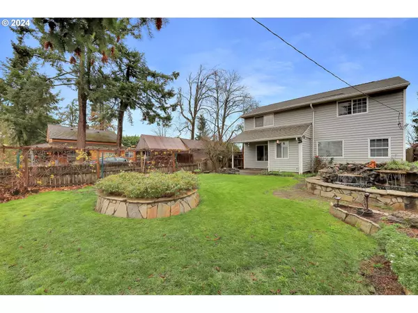 1129 7TH ST, Springfield, OR 97477