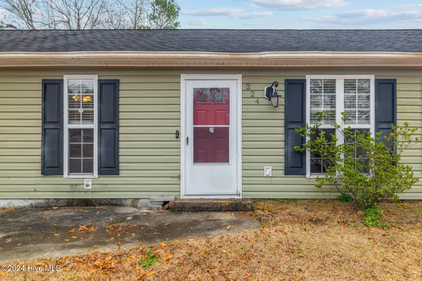 224 Lakewood DR, Jacksonville, NC 28546