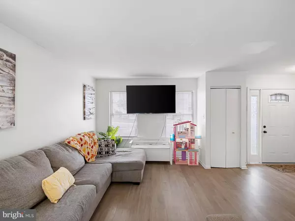 1 VON STEUBEN CT, Newark, DE 19702