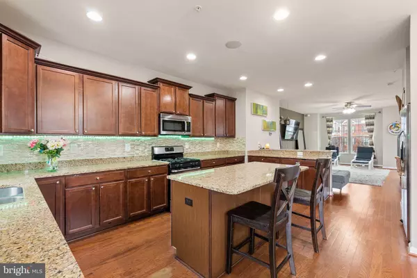 7964 BLUE STREAM DR, Elkridge, MD 21075