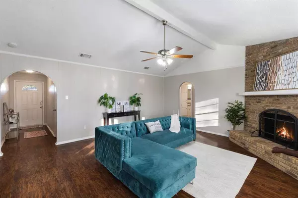 3320 Chancellorsville Drive, Forest Hill, TX 76140