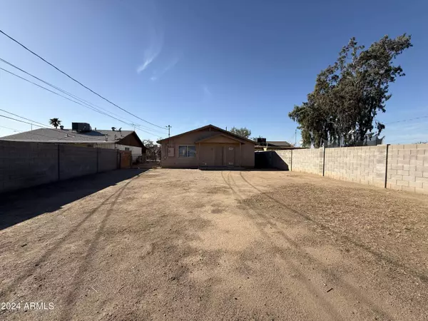 6637 N 54TH Avenue, Glendale, AZ 85301