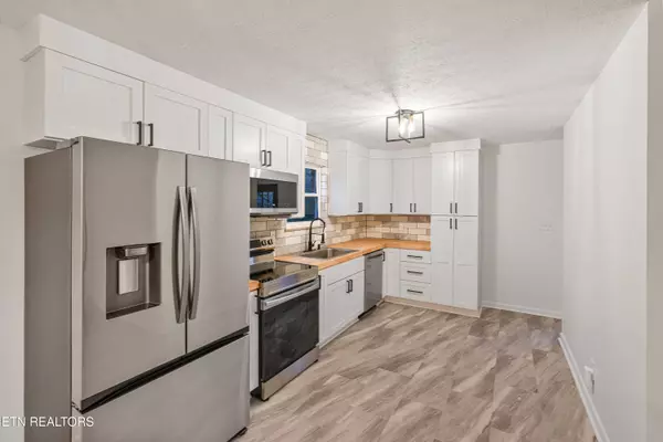 4735 Daystar LN, Knoxville, TN 37918