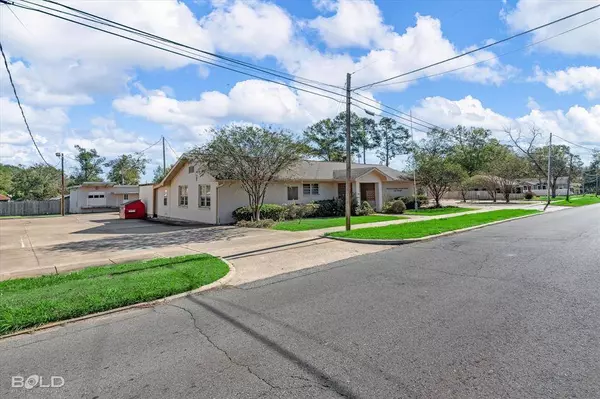 201 Crosby Street, Mansfield, LA 71052