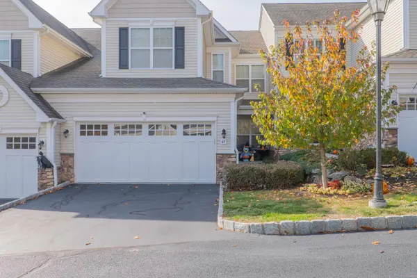 67 Beacon Hill Terrace #67, Bethel, CT 06801