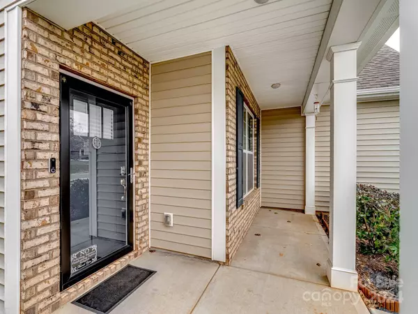 7543 Hamilton Bridge RD, Charlotte, NC 28278