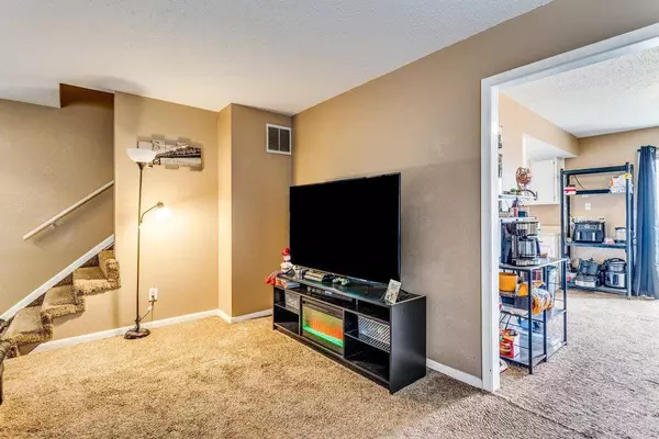 952-954 S Longfellow St, Wichita, KS 67207