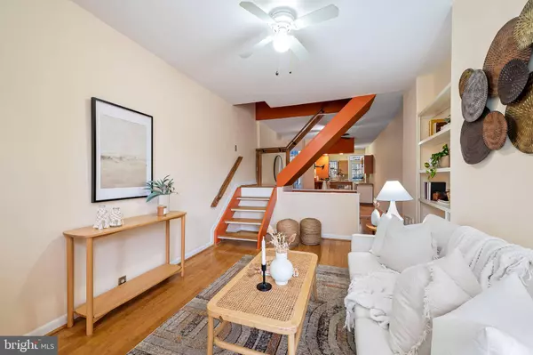 305 S FREMONT AVE, Baltimore, MD 21230