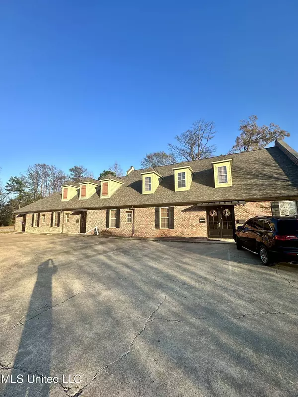 505 Avalon Way #A, Brandon, MS 39047