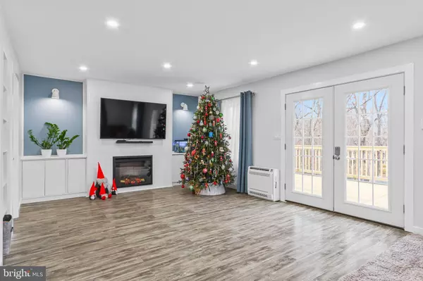 112 SPARROW LOOP, Bushkill, PA 18324