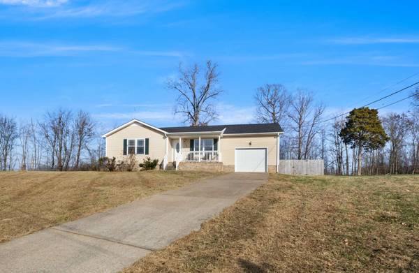 104 Chase Ct, Oak Grove, KY 42262