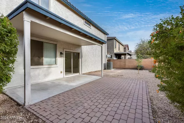 17409 W HOLLAND Lane, Surprise, AZ 85388