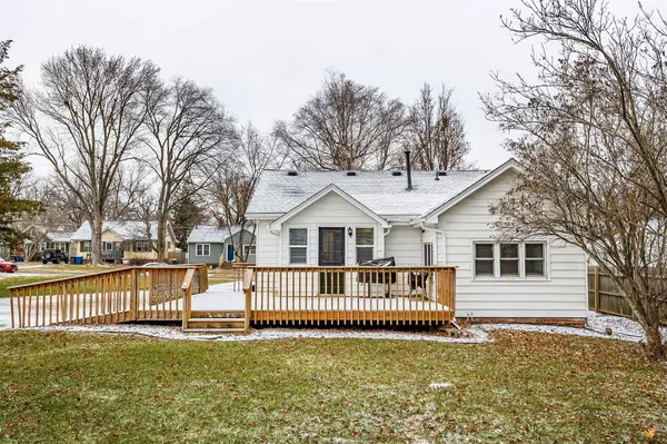 2720 Arnold Road, Des Moines, IA 50310